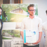 Przemysław Powalacz, Prezes Zarządu Geberit Sp. z o.o. i członek jury konkursowego, z laureatami: Stanisławem Łakińskim i Łukaszem Spychajem