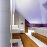 Drewno tekowe w łazience. Fot. MarchewkaFot. Marchewka