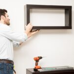 Fot. fischer Polska jak wyeksponować pamiątki na ścianie (3)