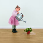 hoch_madchen-kanne_wineo_1200_purline_bioboden_lets_go_max_028_klein