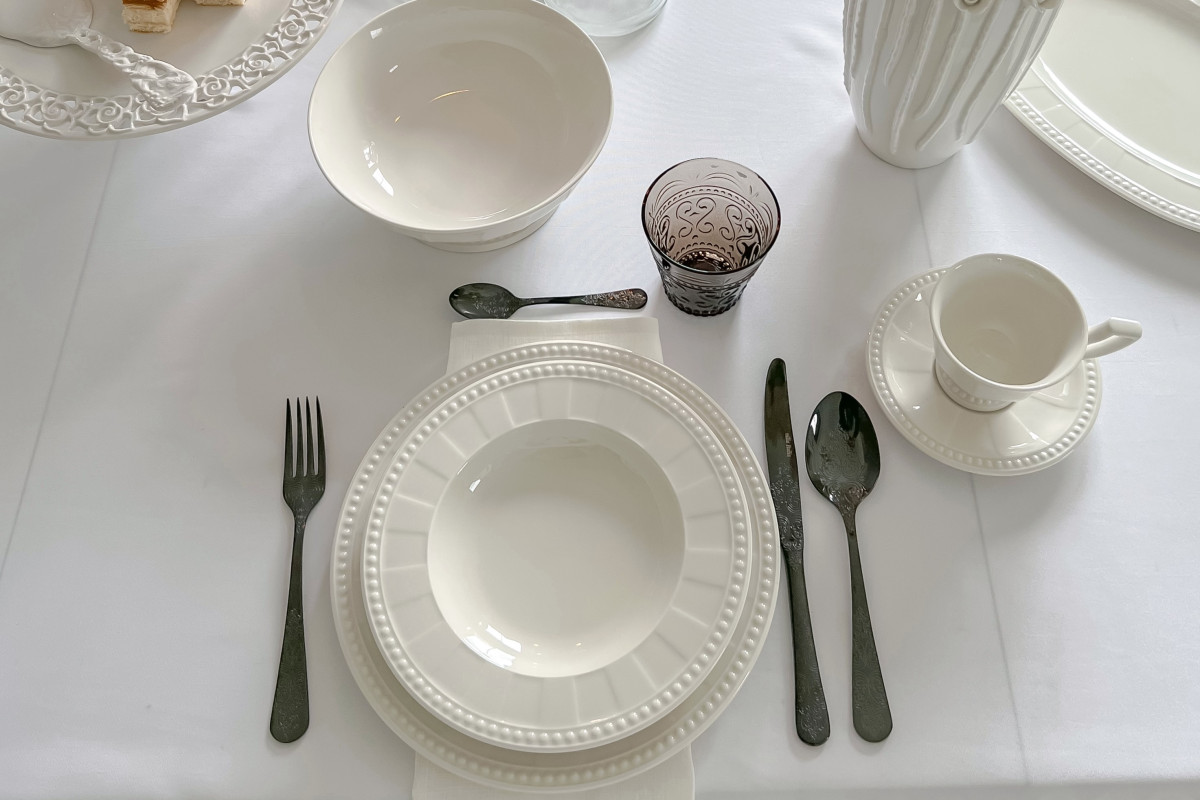 Venice-White-Antique-Black