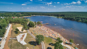 Rewitalizacja Zalewu Lubianka w Starachowicach - autorstwa Piotra Tarczyńskiego z Pracowni Architektonicznej FORMAT - 2023