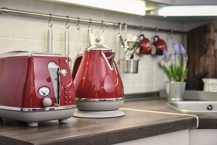 Red,Toaster,And,Electric,Kettle,In,Retro,Slile,On,Tabletop